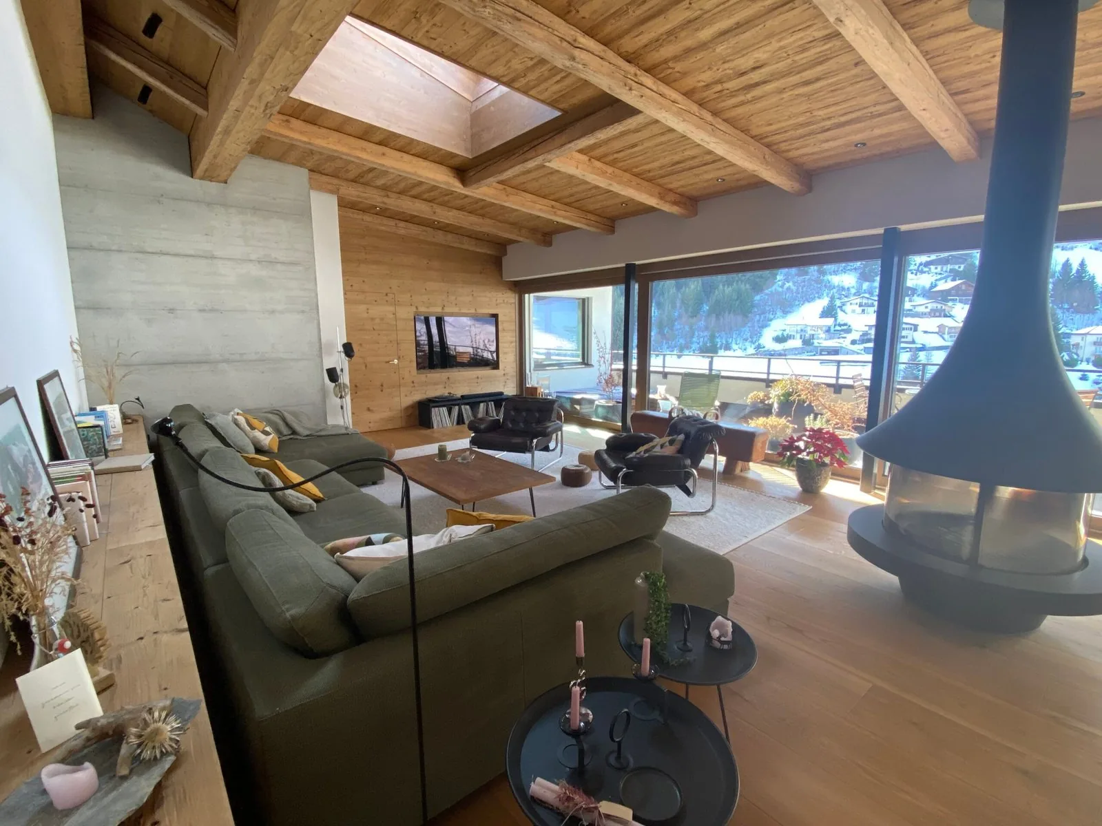The Mountain Loft — Wohnbereich