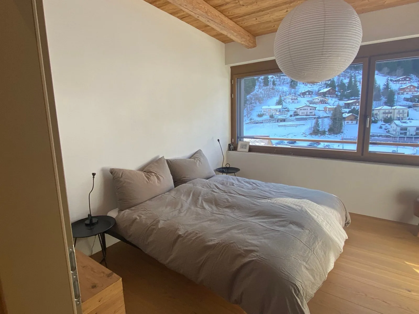 The Mountain Loft — Schlafzimmer 1